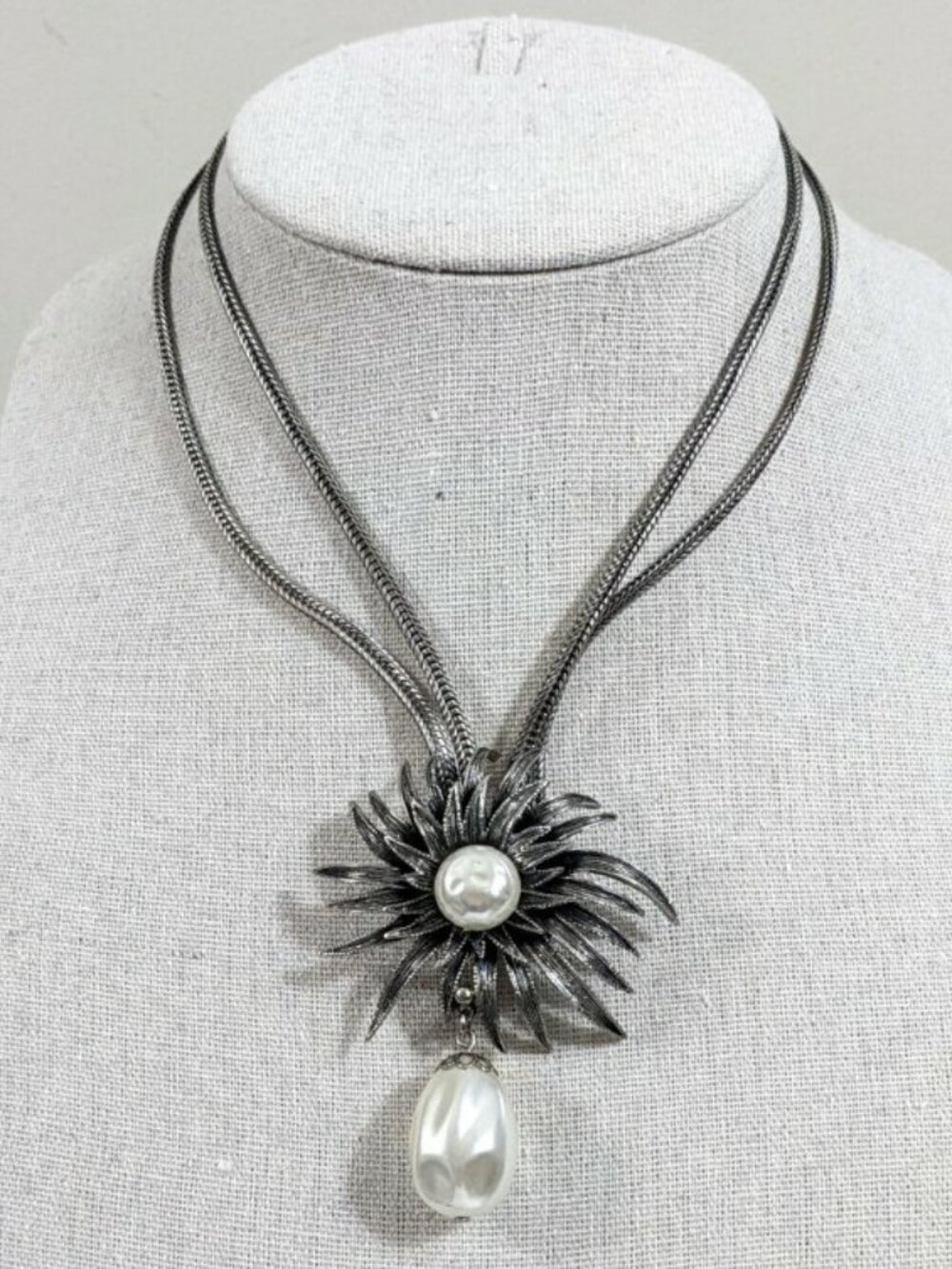 Flower Shaped Botticelli Signed Elegant Faux Pearl Foxtail Dangle Necklace
